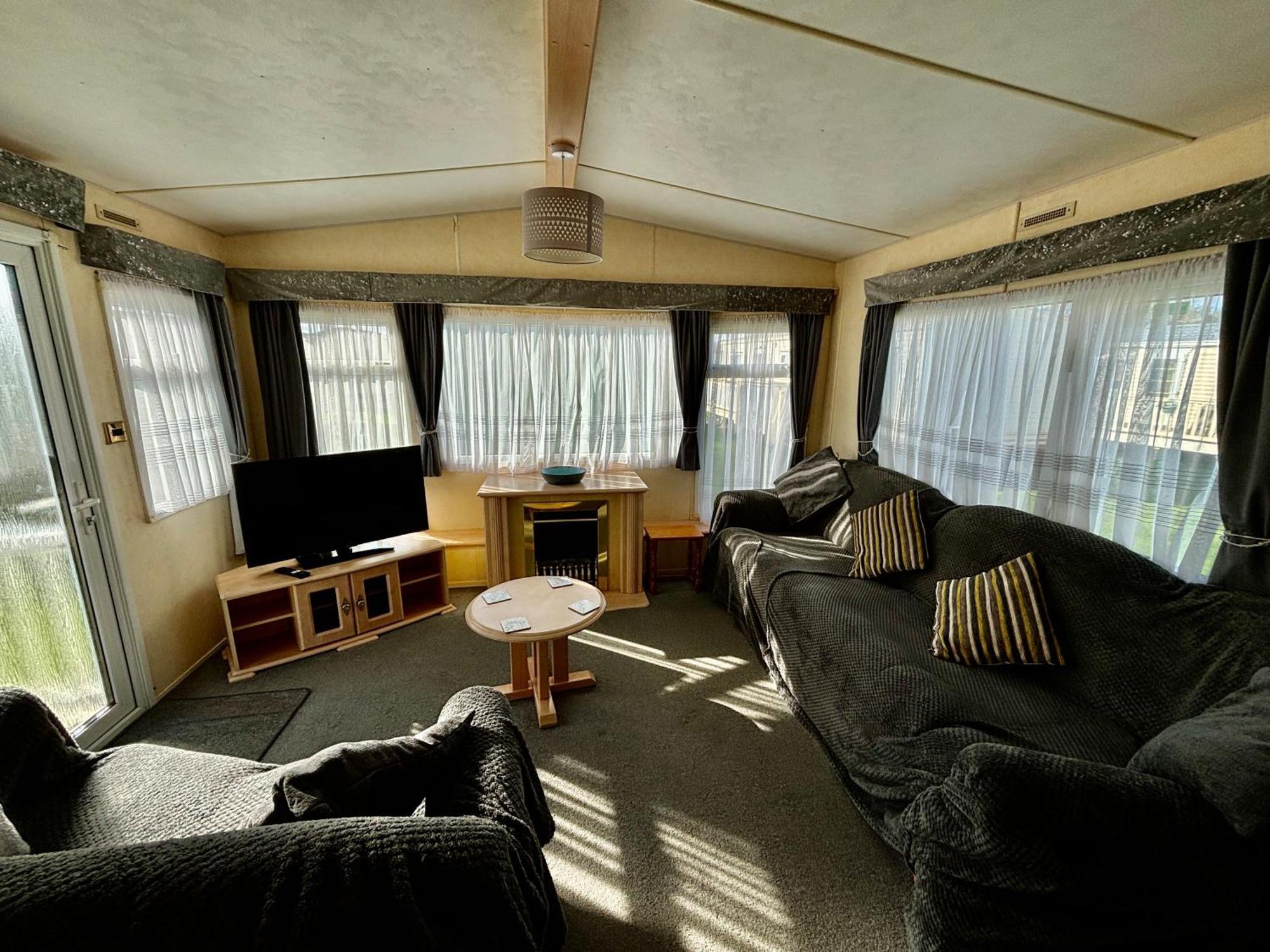 Seaview 145 - Pet Friendly, Bath And Close To Beach & Fantasy Island - Meadow Lakes Caravan & Lodge Hire Ingoldmells Esterno foto